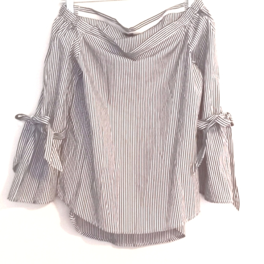 Etam Paris "Off the Shoulder" Striped Blouse in Blue & White (EU Size 36/US S)